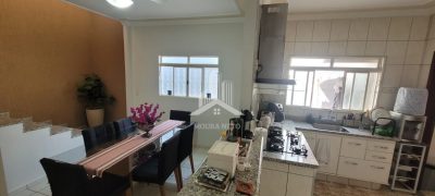 CASA À VENDA COM EXCELENTE LOCALIZAÇÃO - RESIDENCIAL REAL PARQUE!