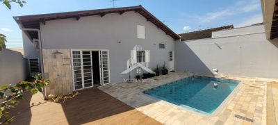 CASA À VENDA COM EXCELENTE LOCALIZAÇÃO - RESIDENCIAL REAL PARQUE!