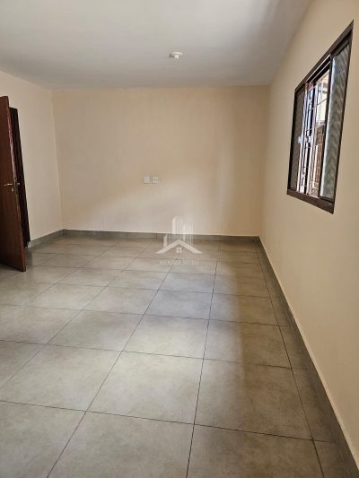 CASA A VENDA COM OTIMA LOCALIZAÇÃO