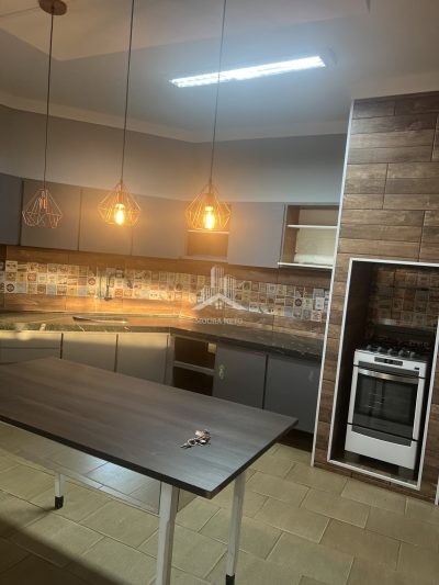 Casa 2 dorms em bairro sensacional!!