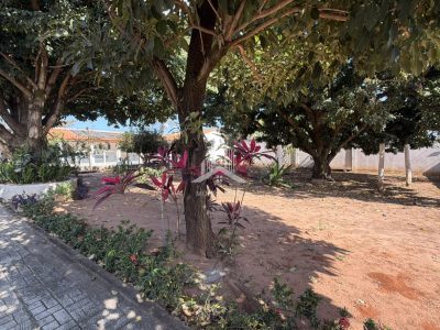Refúgio dentro da cidade ! Chácara alto padrão