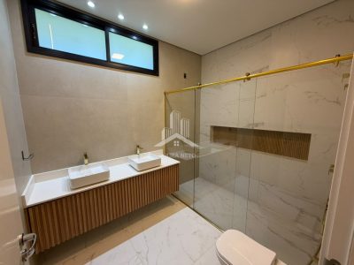 Casa Alto Padrão no Condomínio Ventura ( em fase de finalização )