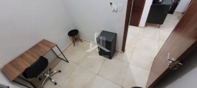 ALUGA-SE ESPAÇO PROFISSIONAL COM QUATRO SALAS - EXCELENTE LOCALIZAÇÃO!