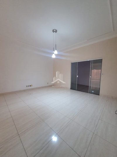 CASA PARA VENDA OU LOCAÇÃO JARDIM ARIANO