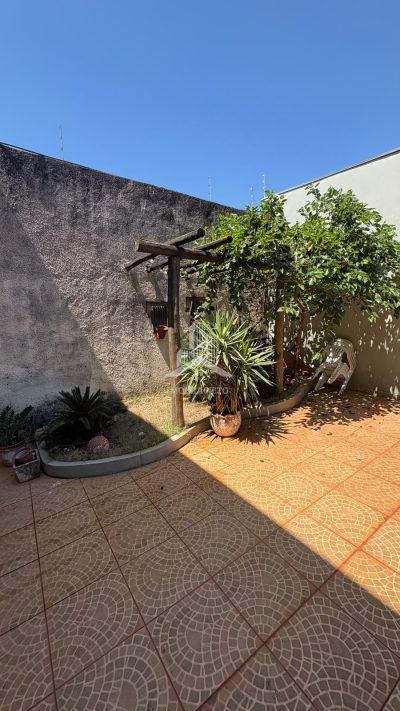 Excelente imóvel à venda no Jardim Montreal, em Promissão, com piscina e energia solar!