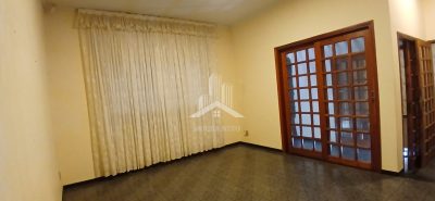 Casa venda ótima localização