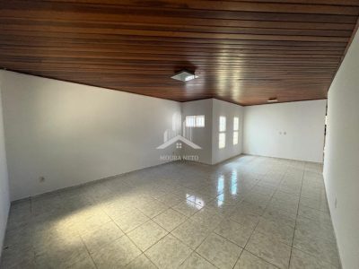 CASA com 03 quartos para VENDA