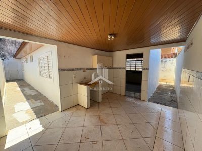 CASA com 03 quartos para VENDA