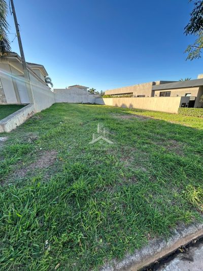TERRENO À VENDA-CONDOMINIO RESIDENCIAL BELLAGIO (15x40))