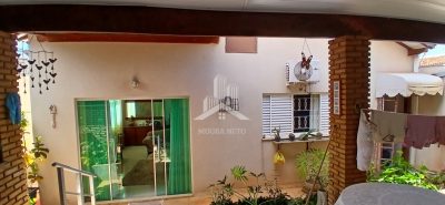 Bela Casa Ótima Localização